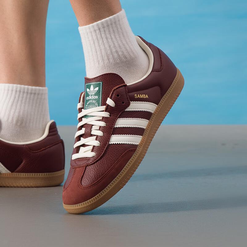 Adidas JR0892 Unisex All-Season Low-Top Sneakers 37