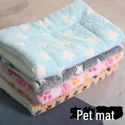 "Tappetino per animali domestici: Coperta accogliente per cani adatta a tutte le stagioni"