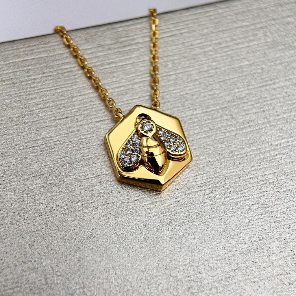 Latest Hot Brand Classic Women's Necklace Luxury Jewelry For Women Bee Shape Designer Pendant Pure 925 Sliver Chain Necklaces