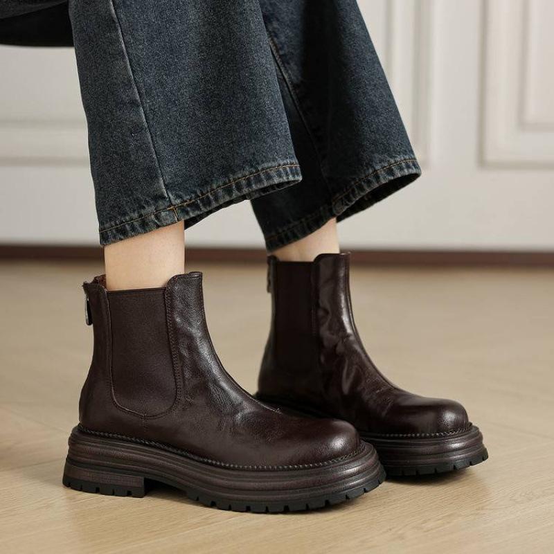 New medium heel round head large size women's boots solid color sheepskin versatile wind thick sole non-slip rubber sole autumn and winter medium boot