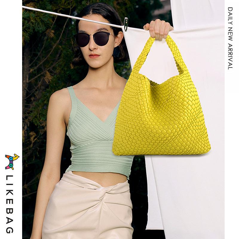 

2022 Fashion Trend Hand-Woven Women s Shoulder Bag: Large Capacity Mother-and-Child Tote