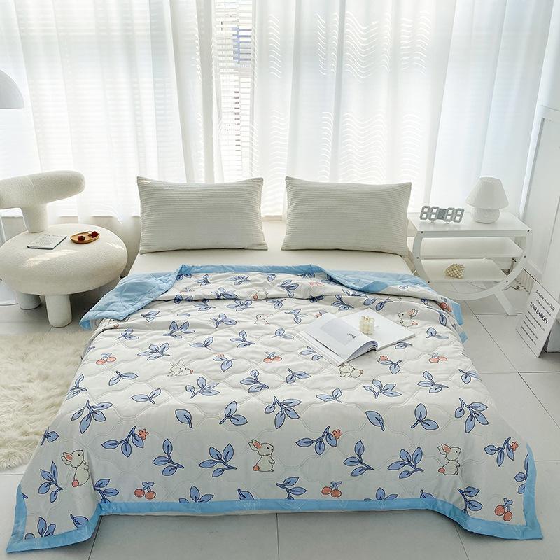 Summer Thin Quilt Comforter Soft Air Conditioning Four-season Quilt/Duvet/Blanket Bed Duvets 150 Single Bed Quilt Bedspreads
