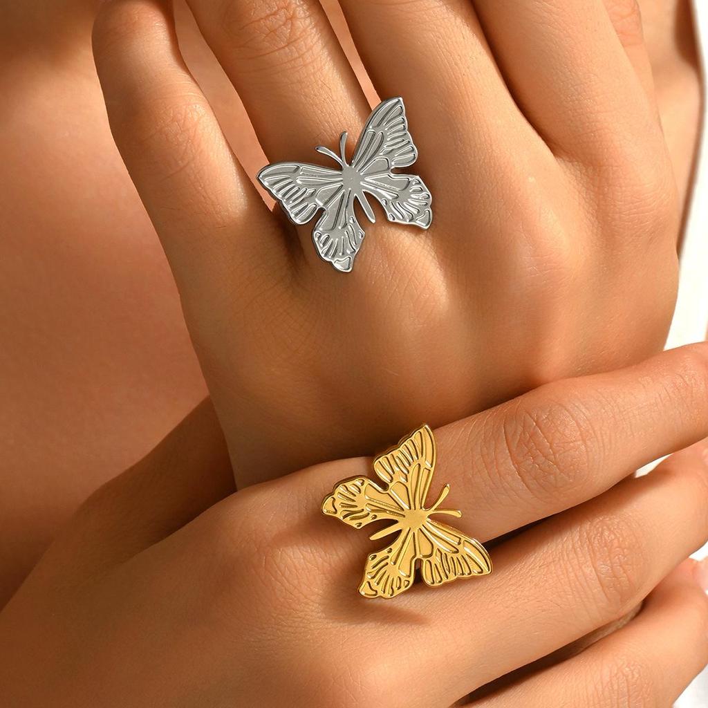 Retro Elegant Butterfly Ring: Pastoral Style Adjustable Stainless Steel Jewelry for Women.