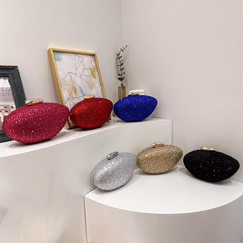Borsa a Pochette in Acrilico con Catena e Strass per Serata e Uso Casual