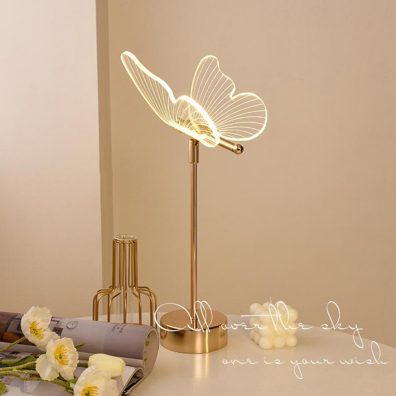 1 Stück Schmetterling LED Tischlampe Retro Gold Acryl Schreibtischlampen Hotel Villa Kunst für Wohnzimmer Nachttisch Desktop Dekor LED Nachtlichter