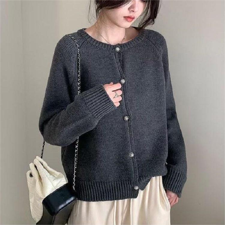 Simple outer wear soft waxy sweater lazy wind spring and autumn fashion gentle solid color knitted cardigan round neck east gate