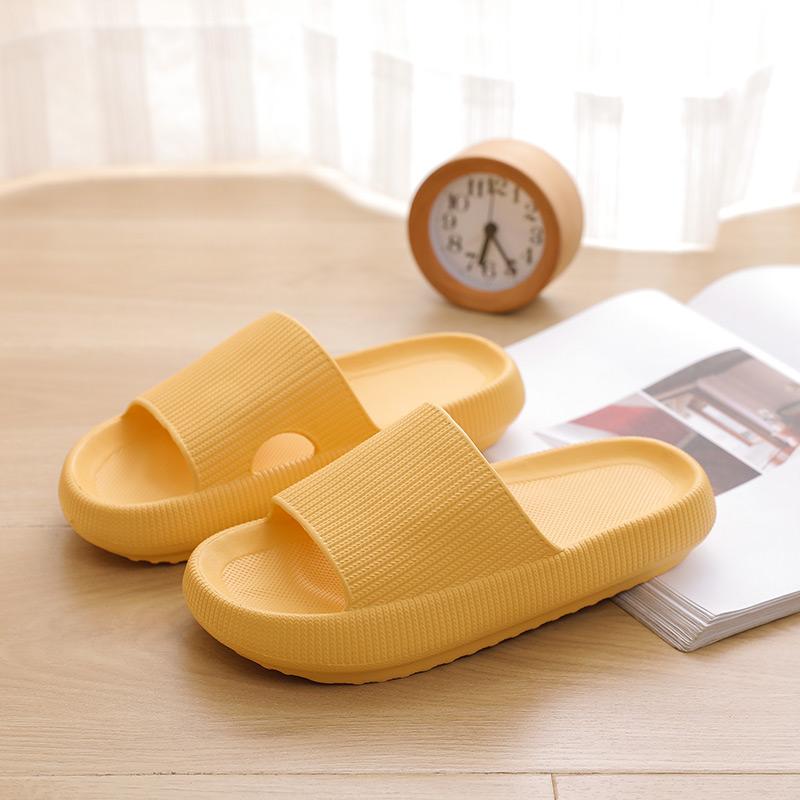 Heiß verkaufende leichte rutschfeste Damen-Sandalen Weiche dicke Sohle Haus-Slipper Einfarbig Indoor EVA-Slipper