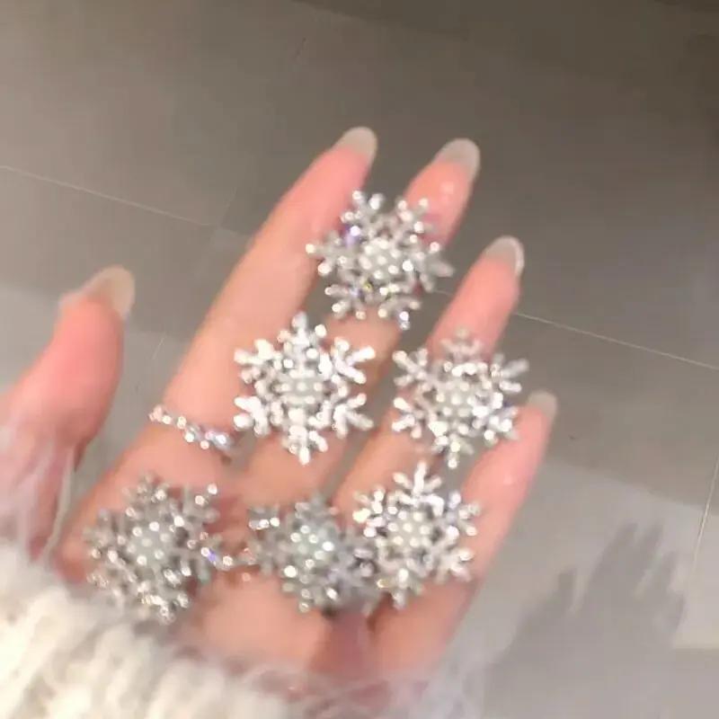 Christmas Headwears Decoration Sliver Snowflake Hair Clip Women Girls Sweet Head Side BB Clip Glitter Shiny Edge Hairpins