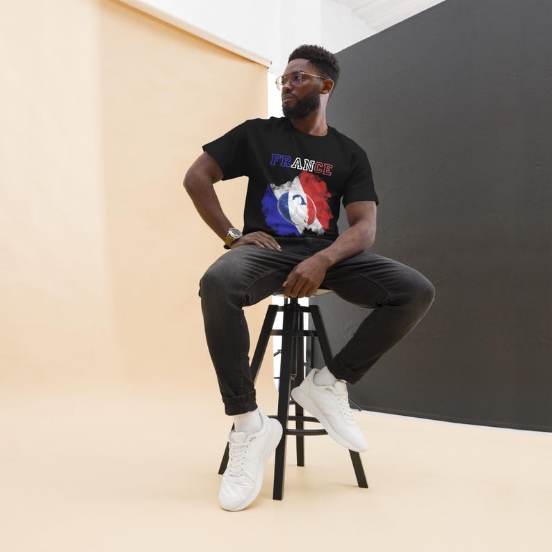 France soccer team t-shirt, vintage style football tee, soft cotton M