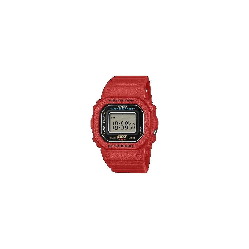 Casio G-SHOCK Men s Resin 200M Water Resistant Digital Shock Resistant Quartz Watch DWN-5600-4 красный