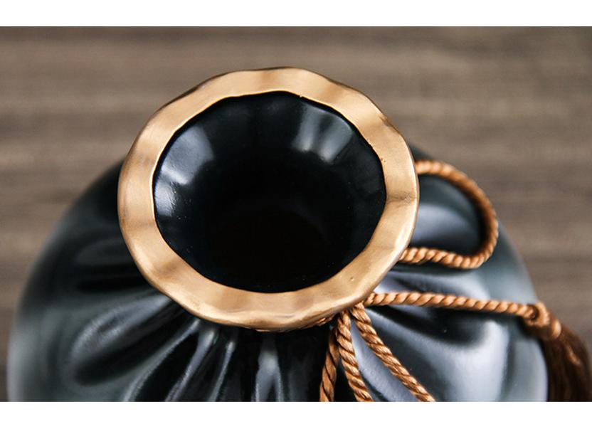 Modern Ceramic Vase Ornament for Living Room or TV Cabinet Display