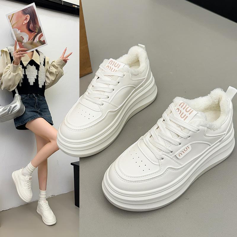 Autumn New Ins Female Student Velvet Thick-soled Muffin Heightening Sports and Leisure Board Shoes