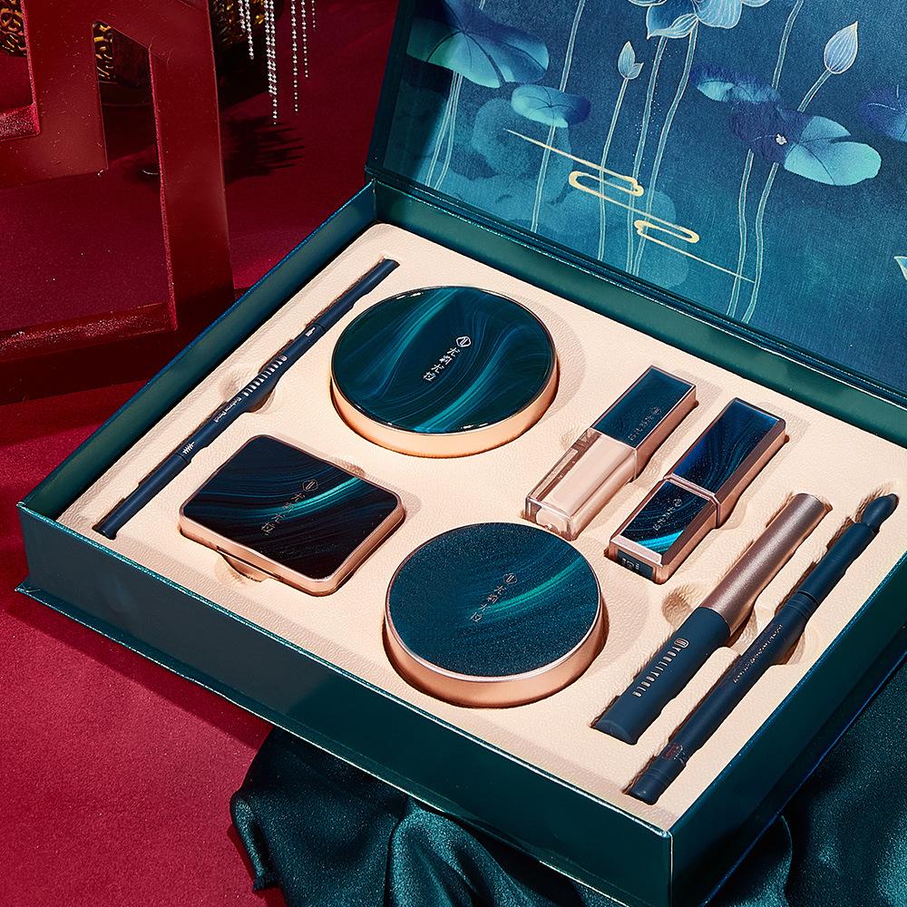 Yuli Yula Chinese-Style Makeup Set: Beginner's Eight-Piece Holiday Gift Box