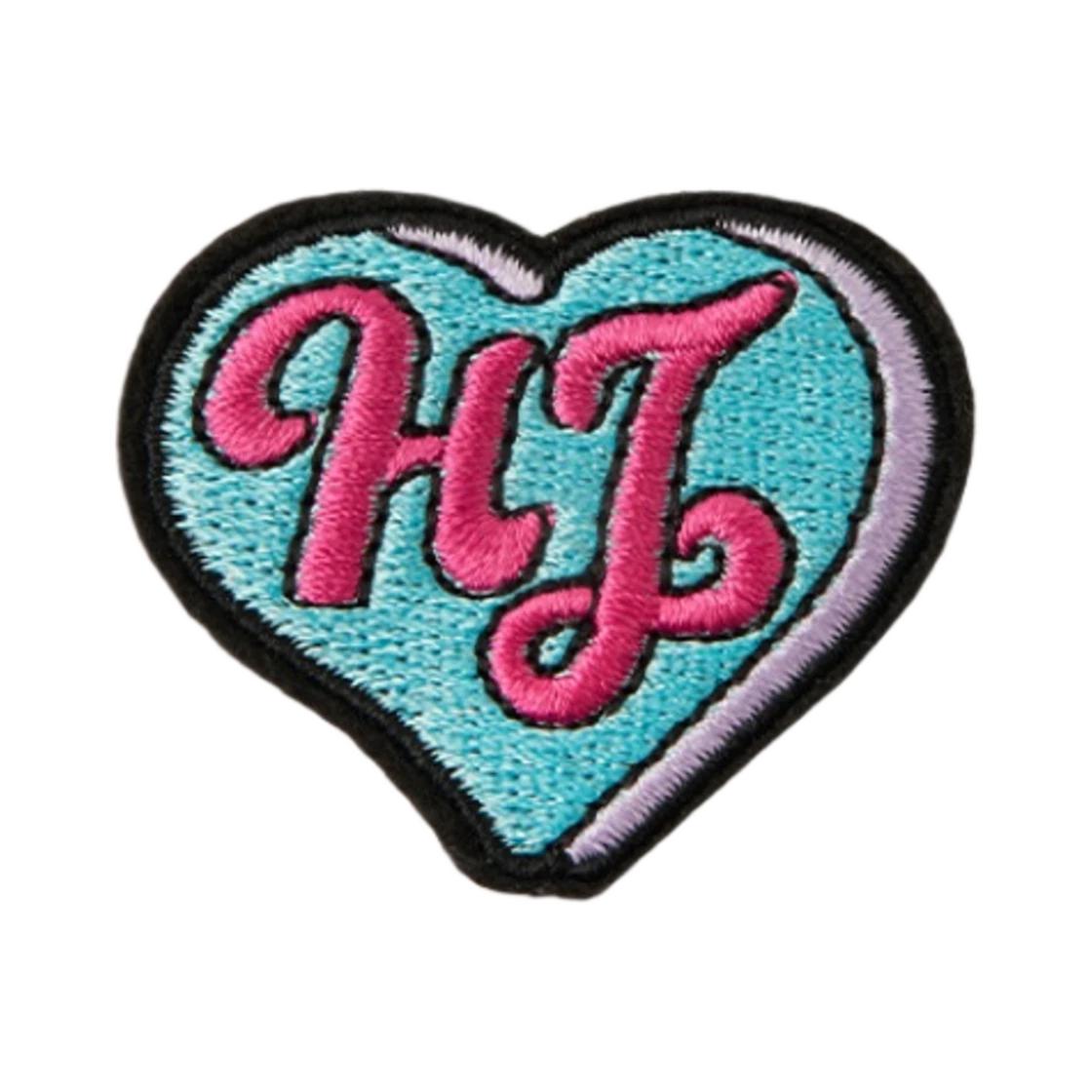 NewJeans Get Up Coller Initial Wappen Reverse Sticon Hyein ONE SIZE