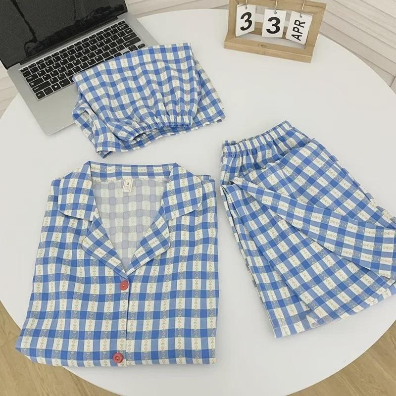 Sommerlicher Pyjama aus Baumwolle mit Blumenmuster: Dreiteiliges Kurzarm-Set im japanischen Stil für Damen – süße Homewear im Stil der Internet-Prominenten.