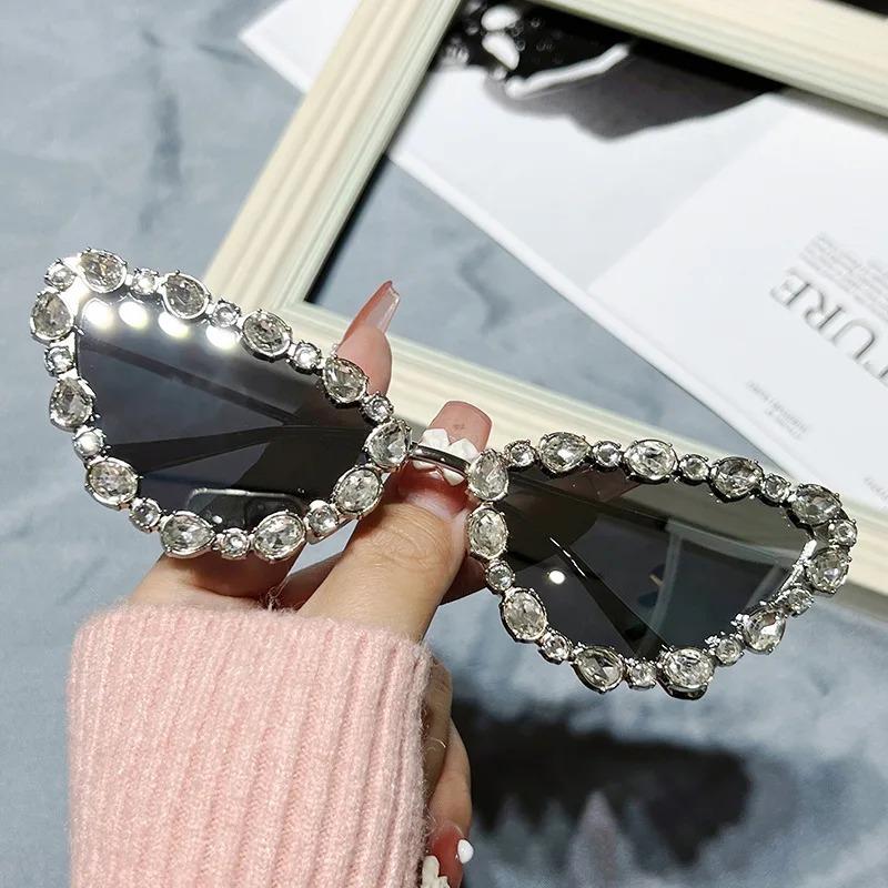 Luxury Rhinestone Cat Eye Sunglasses for Women Vintage Rimless Triangle Sun Glasses Men Outdoor Retro Eyewear  UV400