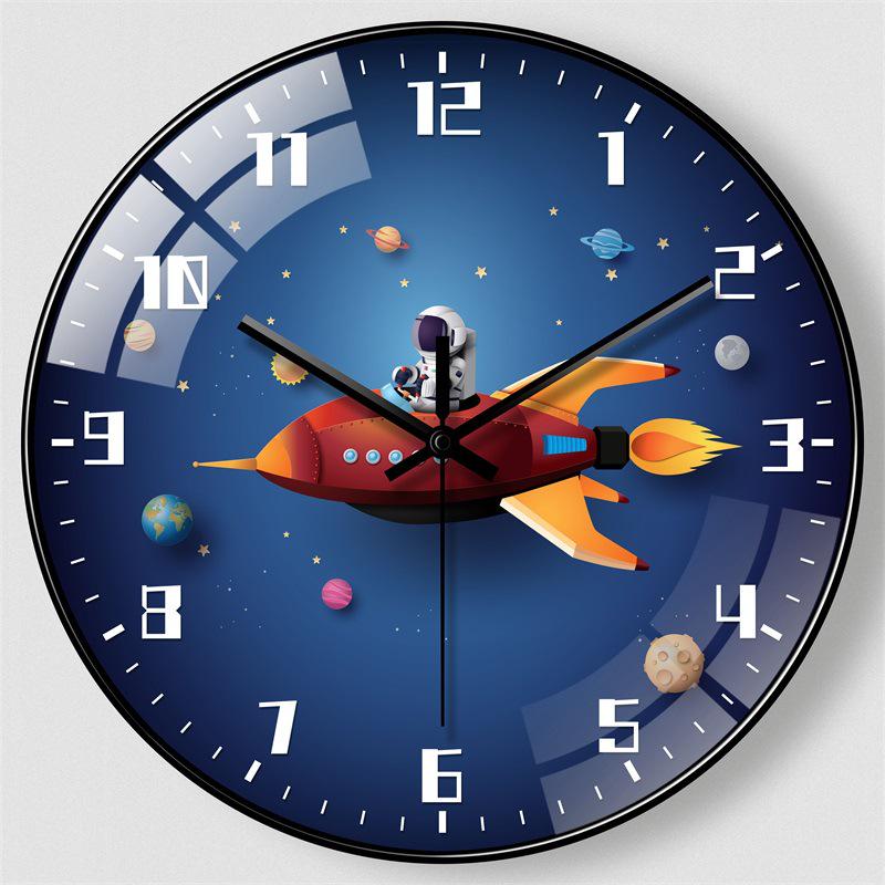 Creative Astronaut Children's Silent Wall Clock: Ideal for Bedrooms & Living Rooms