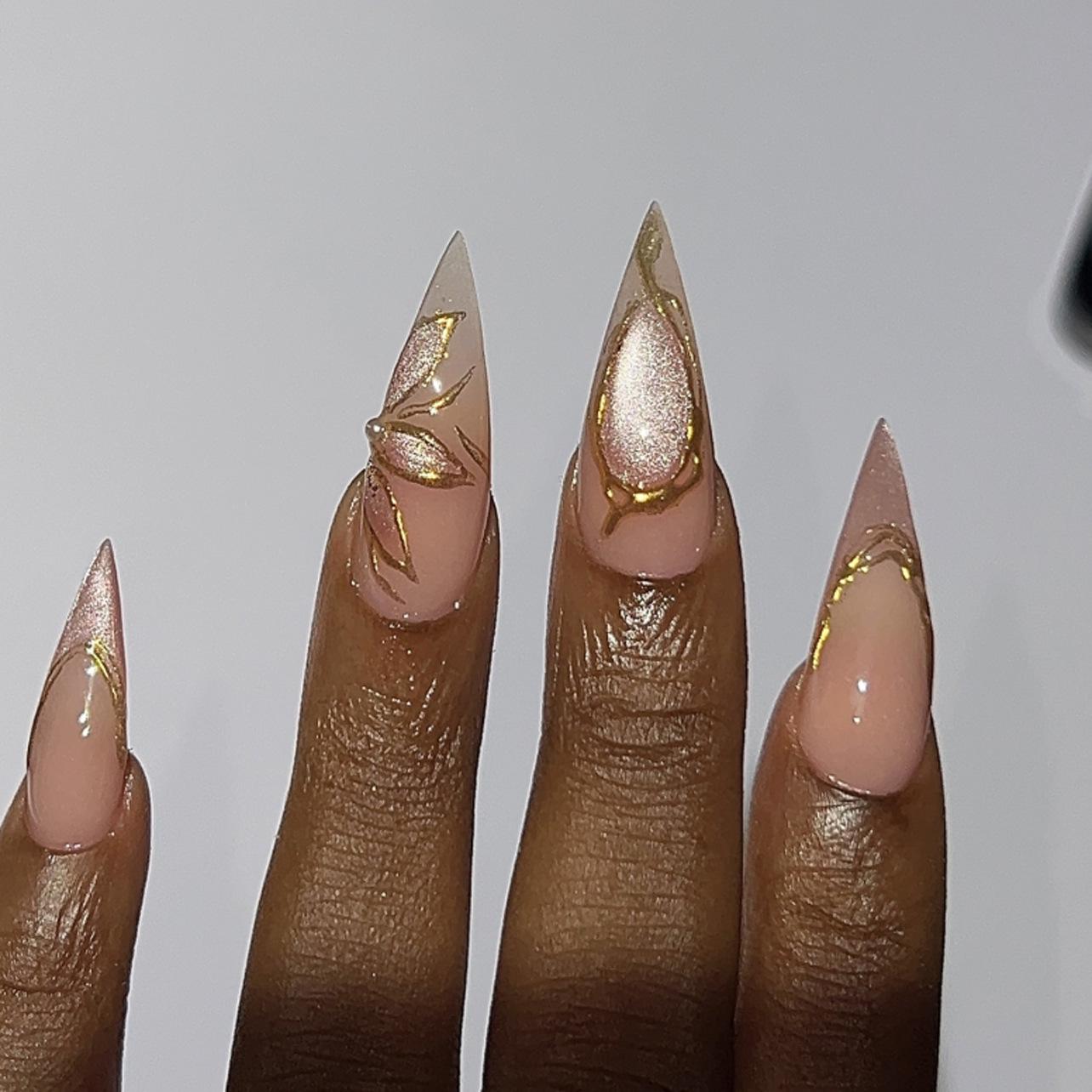 Medium-Length Almond Cat Eye 3D Wearable False Nail Art Tips