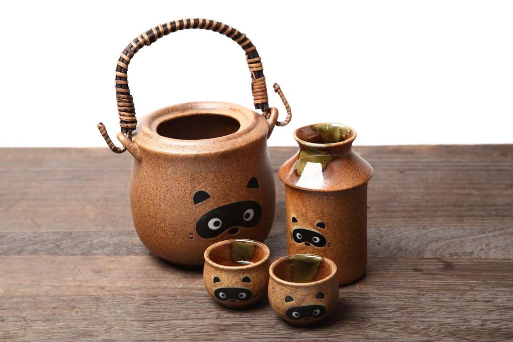 Fukubeya Mino Ware Tanuki Series Sake Ware Set Warmer Tokkuri Guinomi Choke Set That Allows You To Enjoy Hot and Cold Perfect As a Gift (Sake X1, X1,