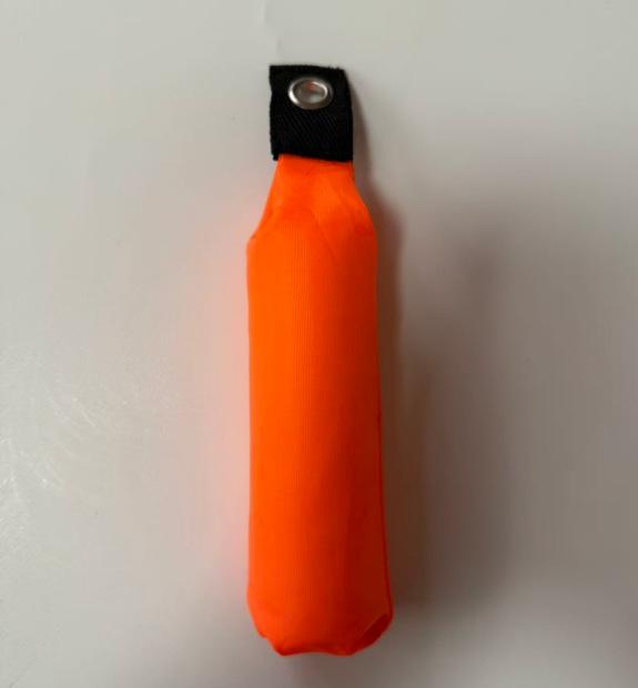 

Orange Floating Lure with Stainless Steel Fish Buckle and Wire Rope Accessory