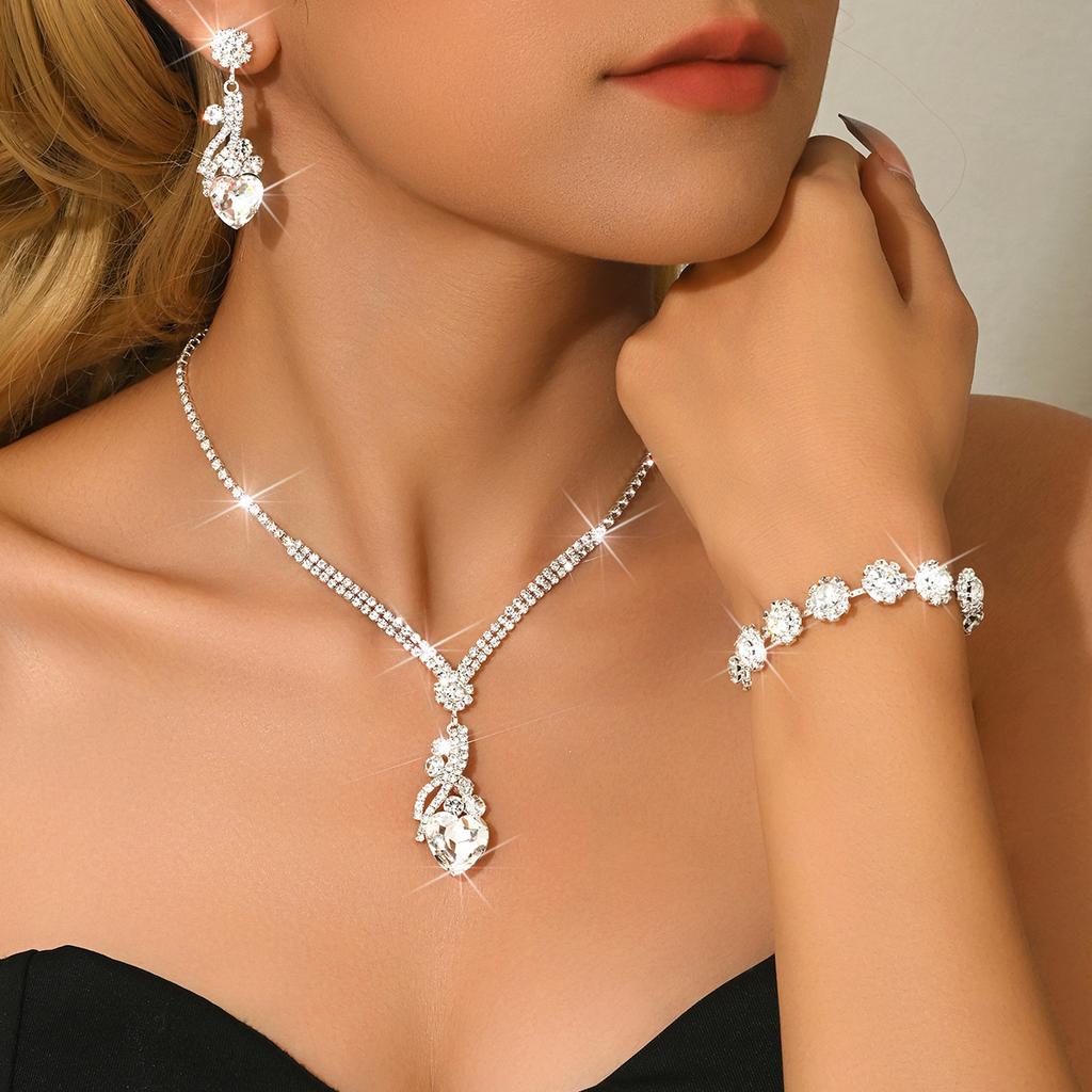 European and American New Fashion Hot-selling Diamond Luxury Necklace Bracelet Earrings Jewelry Set Bridal Wedding Dinner Accessories 2026