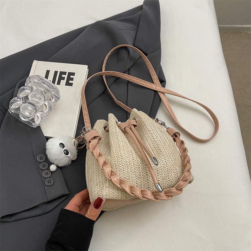 Urban Minimalist Woven Water Bucket Bag For Daily Casual Women
