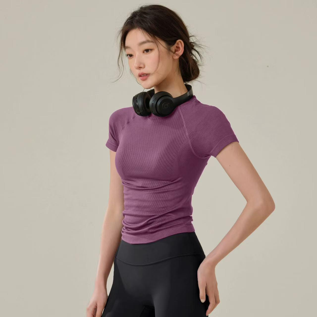 

Slim Fit Yoga & Running Crew Neck Short Sleeve T-Shirt Extra Large