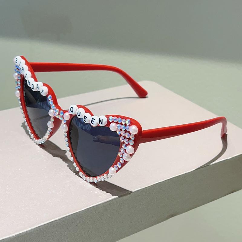 Lunettes de Soleil en Forme de Cœur Femmes Élégantes Cadeau d'Anniversaire Nuances avec Strass et Perles Design Tendance Lunettes de Soleil Faites Main