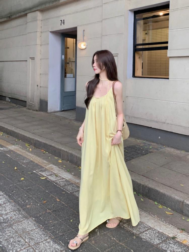 [Practice] Seaside Holiday Wind Yellow Suspender Dress Female Summer Loose Leisure Beach Dress Fairy