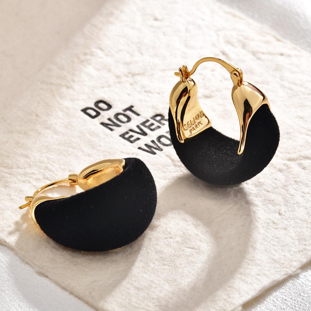 2026 Autumn Winter Maillard Leopard Print Flocking Hoop Earrings - Vintage Velvet Burgundy Ear Buckles for Women Niche Design Jewelry