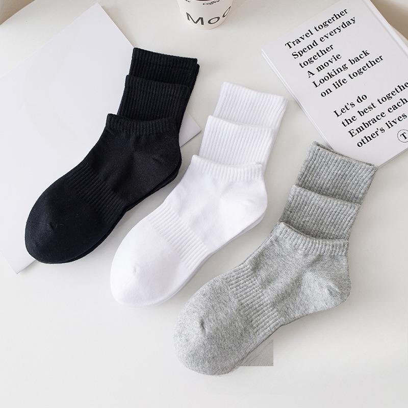 Female Spring and Autumn Pure Color All Go Boneless Sports Tube Socks