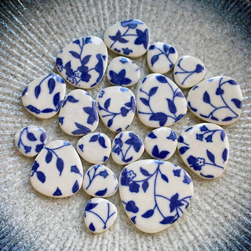 100g DIY Ceramic Mosaic Tiles Glass Leaf Petal Shape Handmade Ornaments Tiles Wall Crafts Crystal for Decorative Material Cerh1