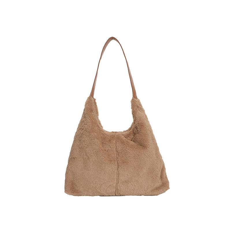 Retro plush large-capacity new autumn and winter fashionable commuter shoulder bag minimalist style fashion