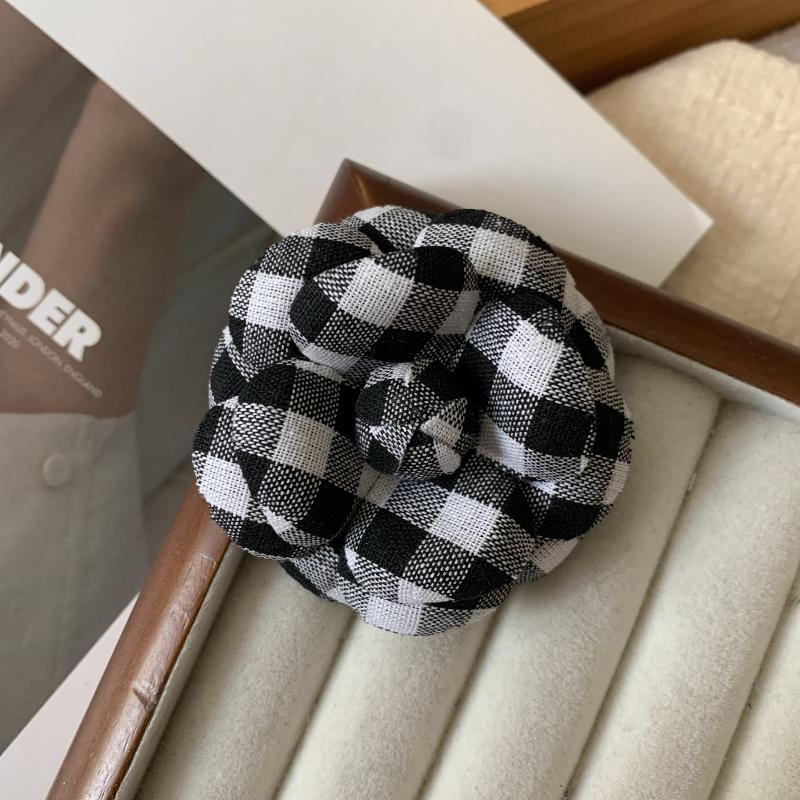 French Style Fabric Camellia Brooches Vintage Elegant Flower Lapel Pins For Women Fashion Wedding Party Badge Accessories Gifts