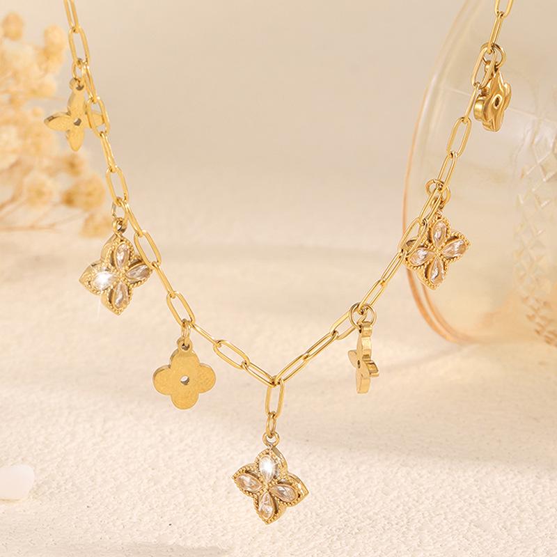 New Variety of Four-leaf Clover Pendant Necklace, Simple and High-end K Diamond Necklace, Women's Non-fading Jewelry Necklace