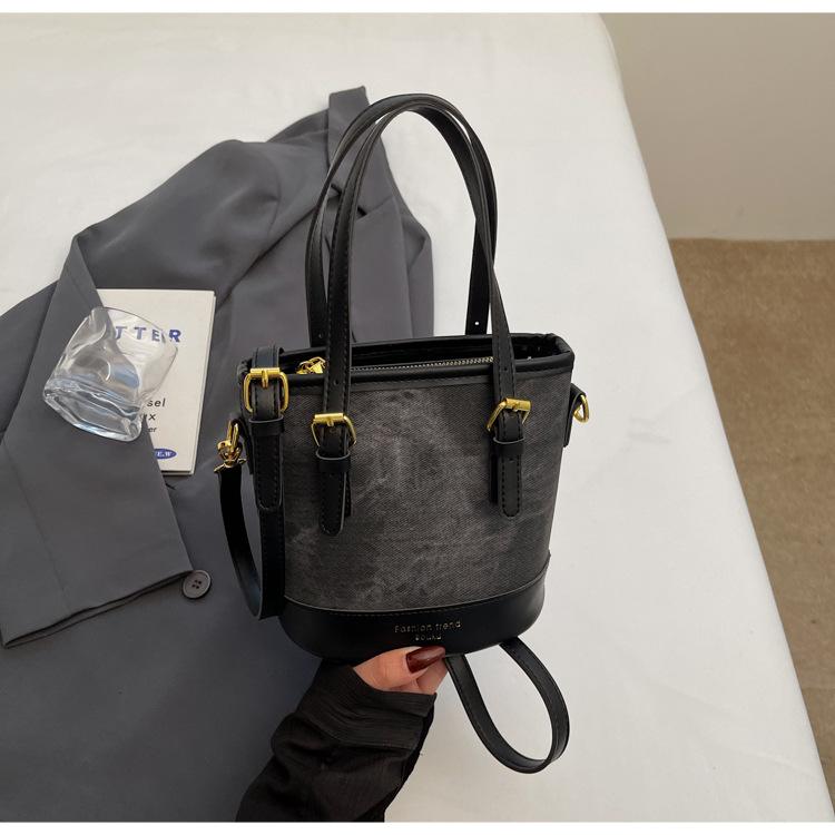 Geantă tip găleată cu design de nișă populară anul acesta, Stil nou de primăvară pentru femei, Geantă simplă pe un umăr și crossbody, Geantă de mână mică la modă