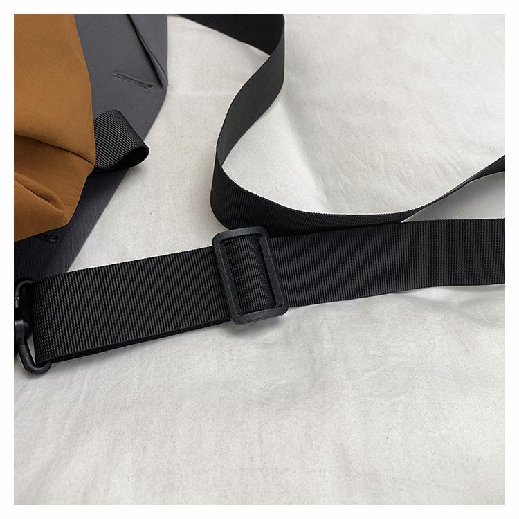 Women's Lightweight Large Capacity Travel Bag - Fashionable & Versatile for Sports and Fitness