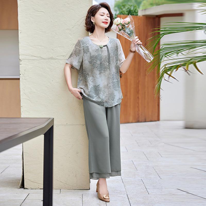 Summer 2025 Chiffon T-shirt & Blouse Set for Middle-Aged & Elderly Women - Fashionable Short-Sleeve Two-Piece