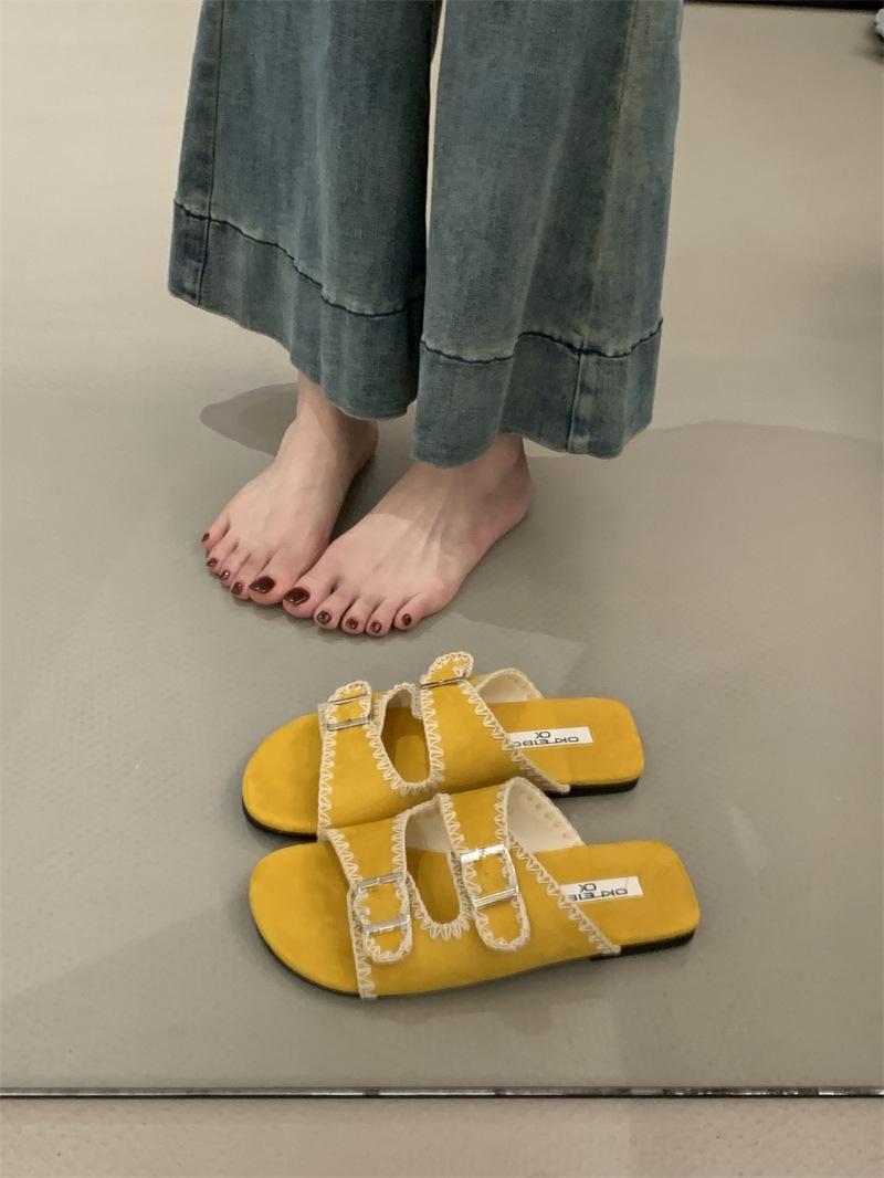 

Flat-bottomed fashion sandals women s shoes 2025 summer French retro belt buckle lace gentle fairy word sandals 40 жёлтый