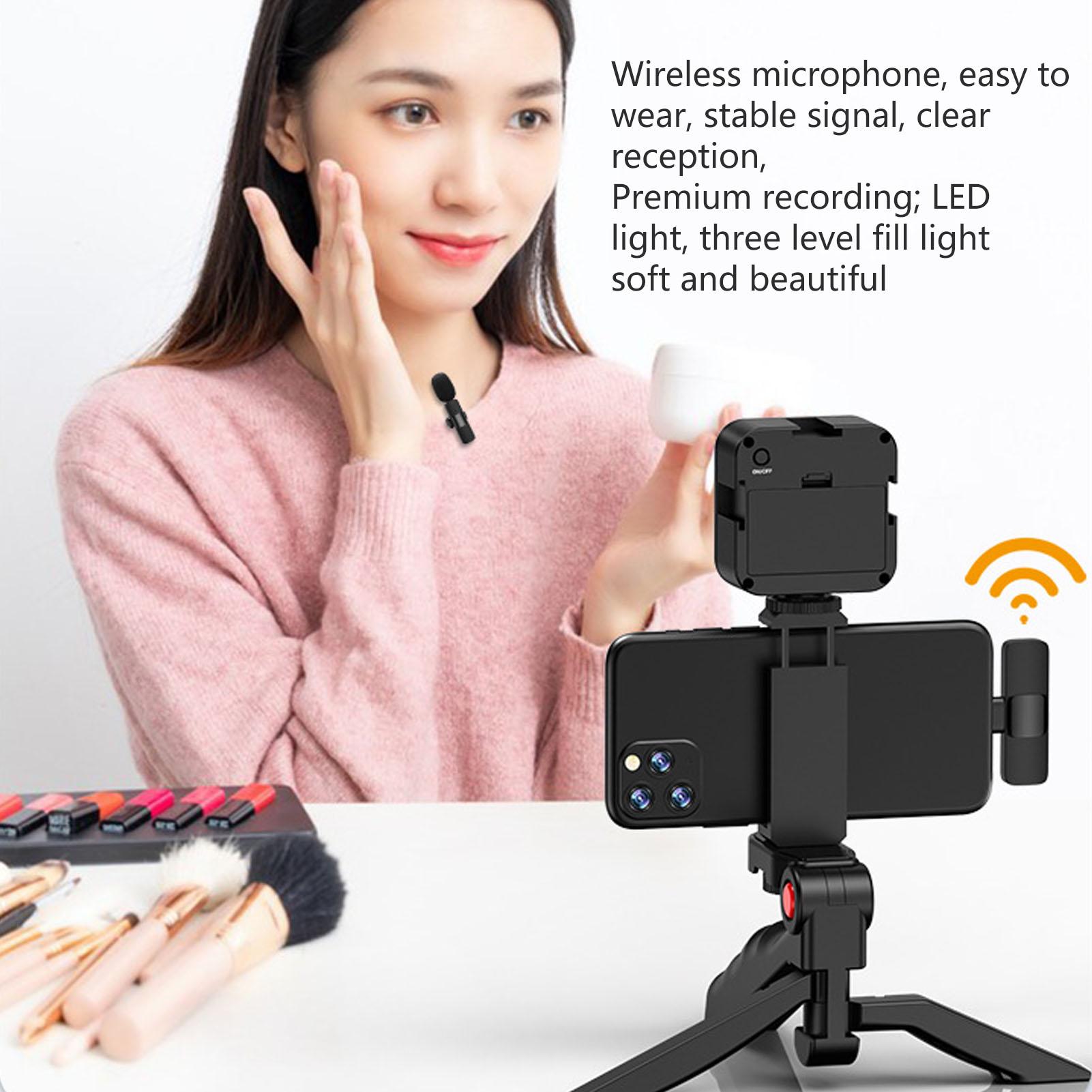 

Комплект для прямой трансляции по телефону, штатив с заполняющим светом, беспроводной микрофон, держатель для телефона, набор для макияжа и видеоблога