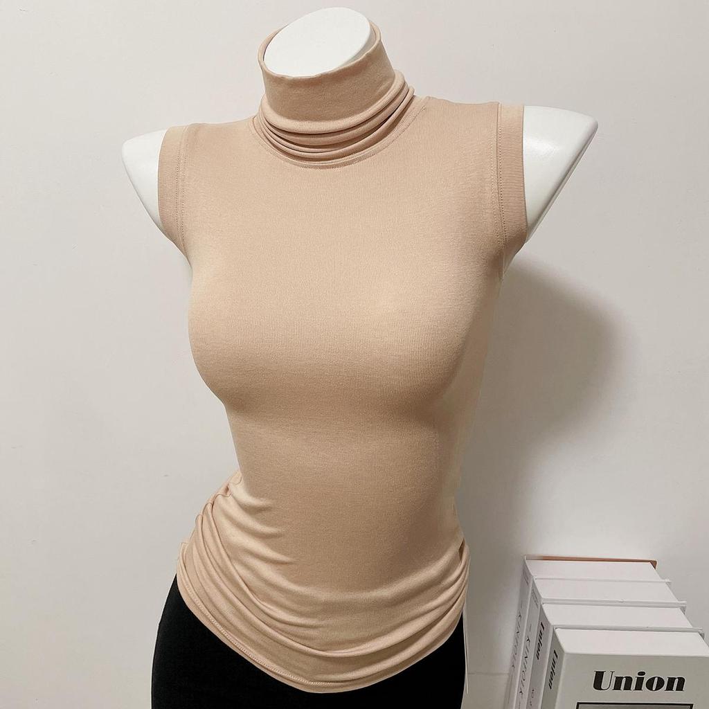 Slim-Fit, Sleeveless, High-Neck, Solid-Color Body-Hugging Top
