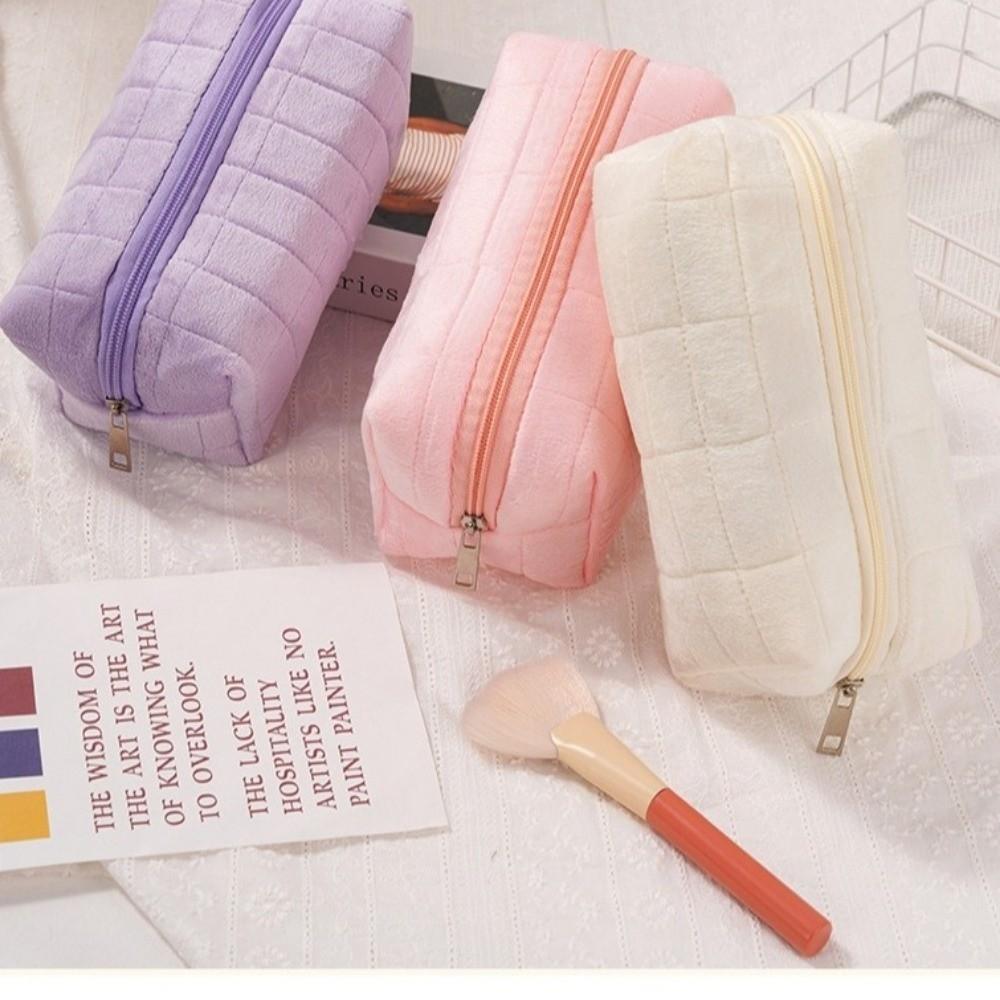 Minimalist Plaid Makeup Bag Zipper Closure Travel Toiletry Bag Cosmetic Bag Students