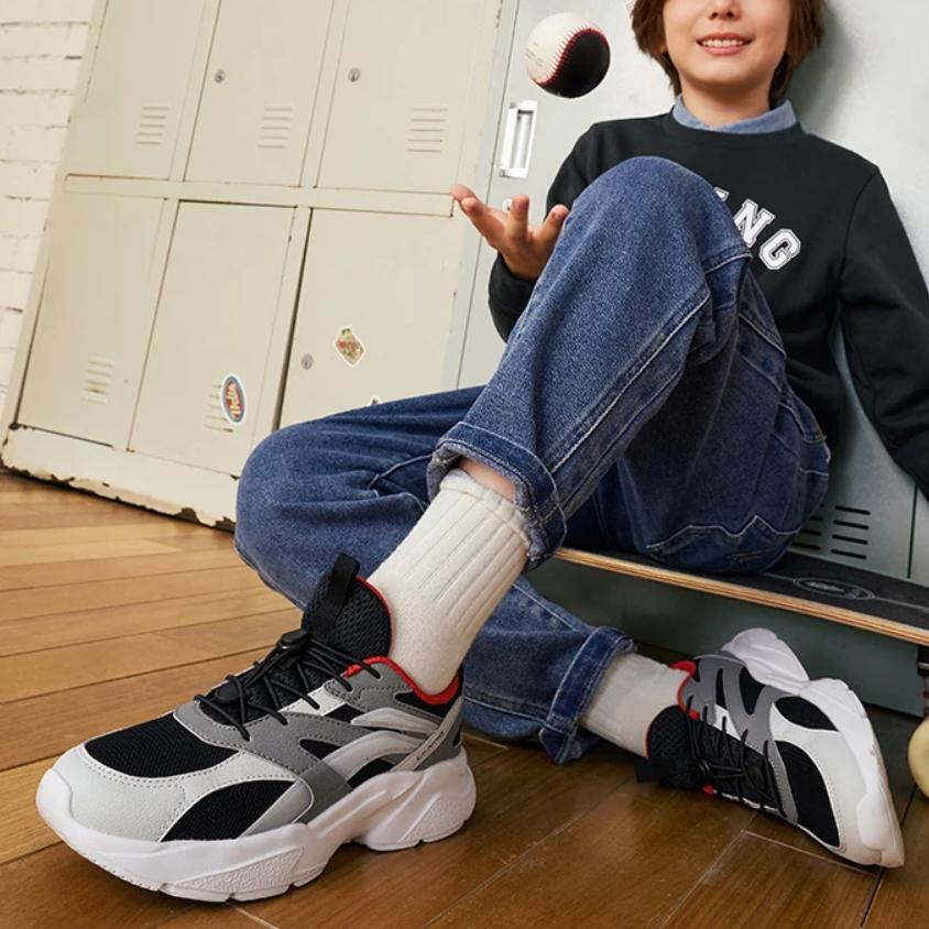 Li Ning Kids Fashion Versatile Trendy Anti-Kick Shock-Absorbing Low-Top Casual Shoes Kids Casual Shoes Black YKCU210-1