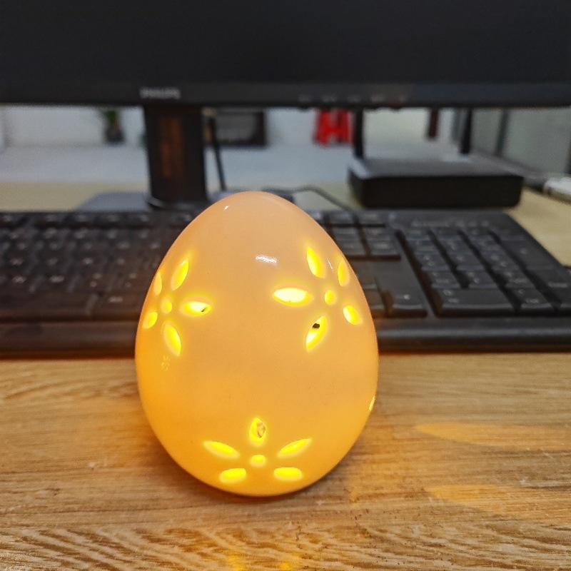 Keramische Eierdekorationen, LED-Licht leuchtende ausgehöhlte Eierornamente, kreative Geschenke