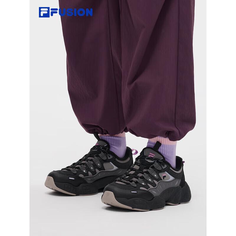 FILA FUSION Women s Chunky Pinecone Sneakers 38
