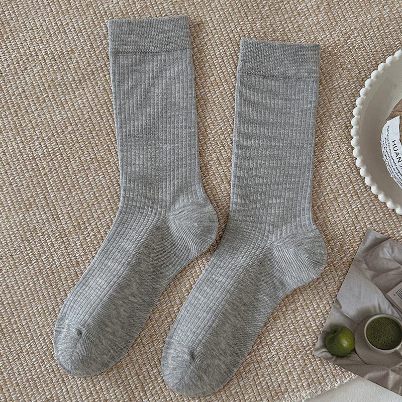 Women's Vertical Stripe Wool Socks: Thick, Warm, Simple, Solid Color, Versatile Japanese College Style, Mid-Calf Pile Socks for Autumn and Winter