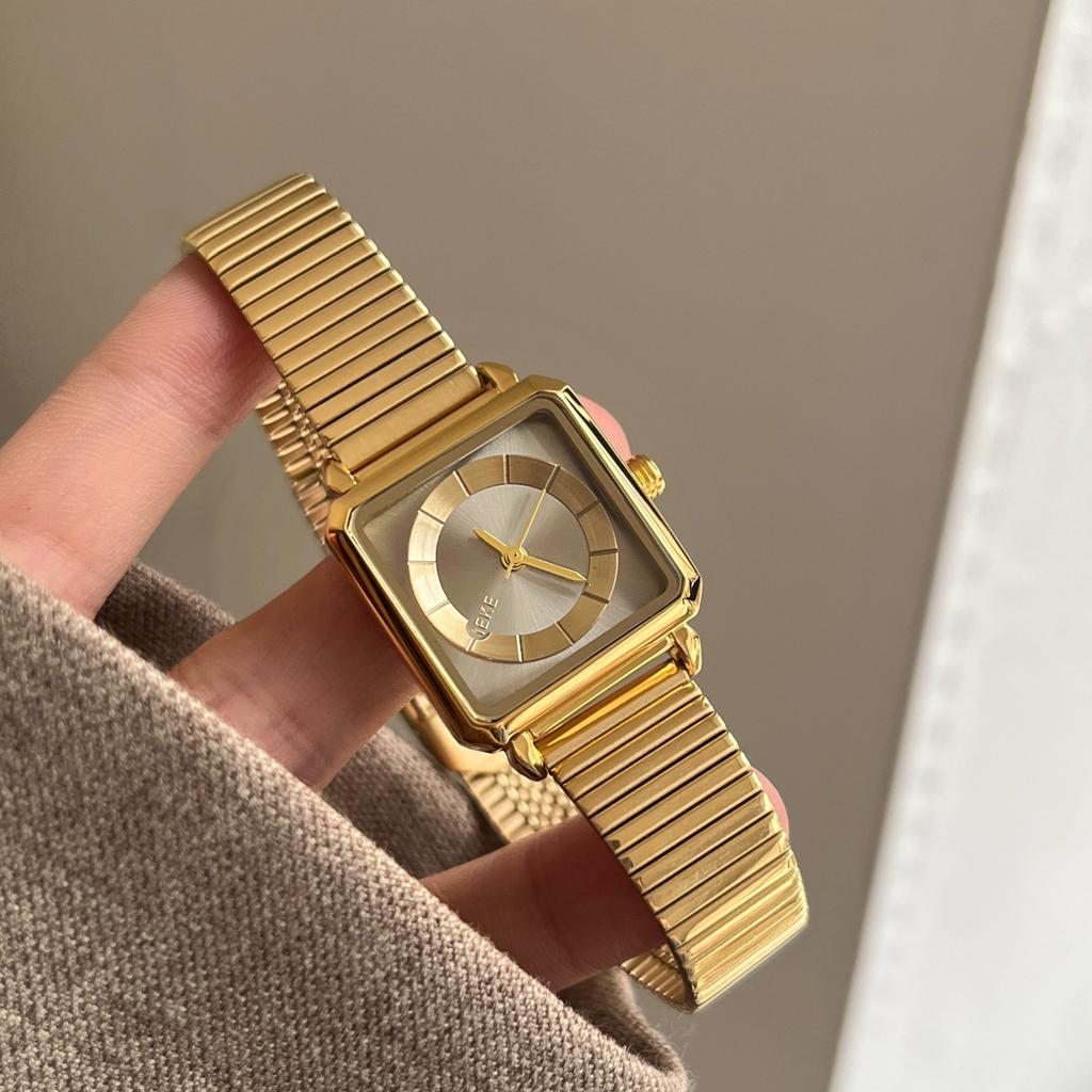 Korean Style Classic And FashionableHigh-End Versatile Gold Arsenal Watch With Square Dial For Women A Creative Gift For Ladies.