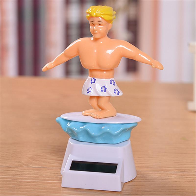 Innovatives Auto-Ornament, solarbetrieben, Sportler-Serie, tanzender Cartoon, Kunststoff, schüttelnder Kopf, Figur, Auto-Ornament, Spielzeug