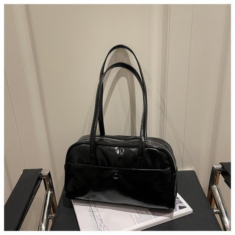 A Retro, Large-capacity, Casual, Daily Underarm Bag for Women with A Single Shoulder for Commuting
