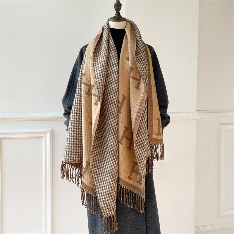 Autumn and Winter Letter Imitation Cashmere Scarf Women's Simple New Versatile Thickened Fringed Shawl Fashionable Warm Scarf